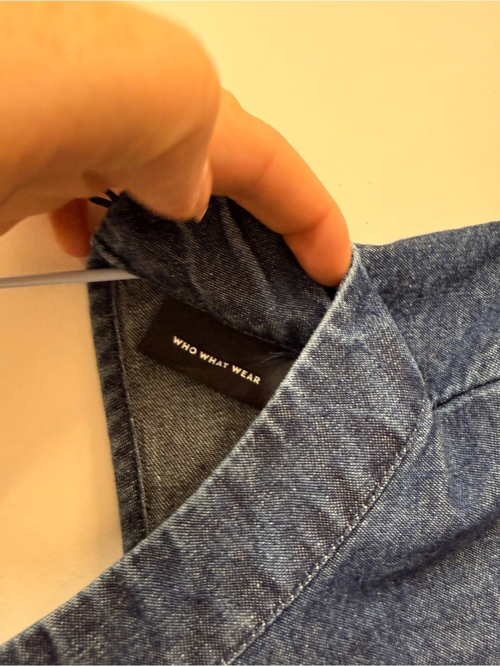 Who What Wear Dark Blue Denim Puff-Sleeve Top - Picture 2 of 3